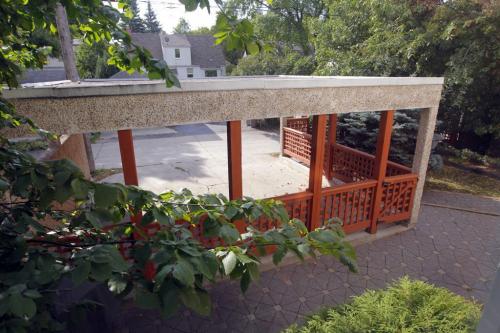 178 Baltimore Road. Home for sale. September 10, 2012  BORIS MINKEVICH / WINNIPEG FREE PRESS