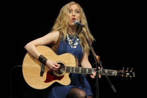 Cat Jahnke performs at the press conference for Culture Days at PTE at Portage Place. September 14, 2012  BORIS MINKEVICH / WINNIPEG FREE PRESS