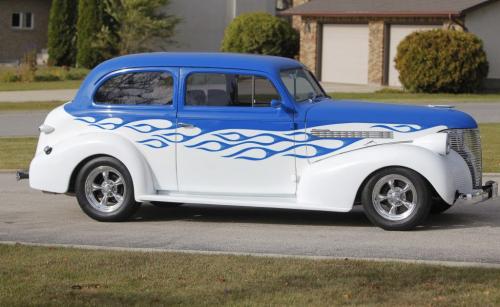 Bob Draho's 1939 Chevy. CLASSIC CARS October 12, 2012  BORIS MINKEVICH / WINNIPEG FREE PRESS