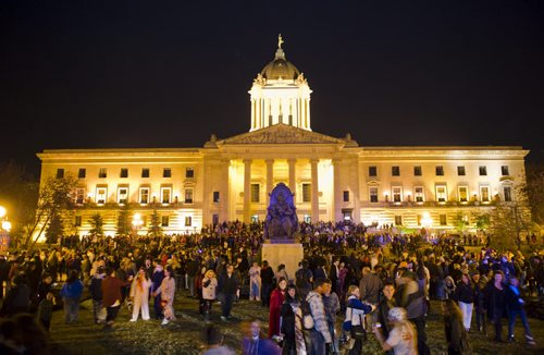 121013 Winnipeg - Thousands of people completed the the annual Winnipeg Zombie Walk from The Forks to The Manitoba Legislative Building Saturday night.  DAVID LIPNOWSKI / WINNIPEG FREE PRESS