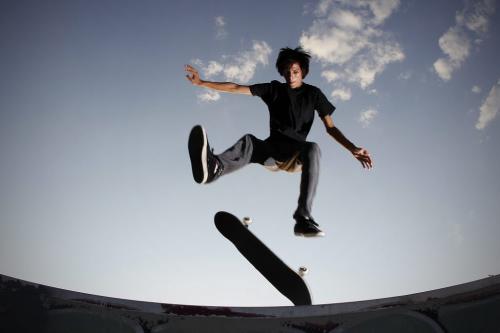 July 9, 2012 - 120709  - Carlin Hotomani skateboards at Margaret Scott Park Monday, July 9, 2012.    John Woods / Winnipeg Free Press