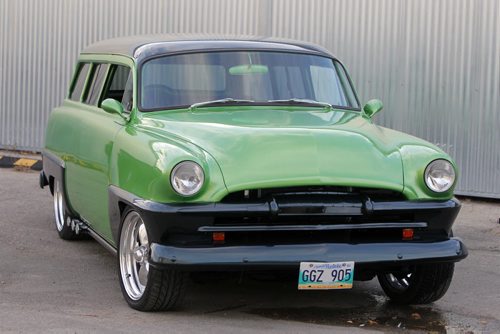 Paul Roy's 1954 Plymouth. October 17, 2012  BORIS MINKEVICH / WINNIPEG FREE PRESS