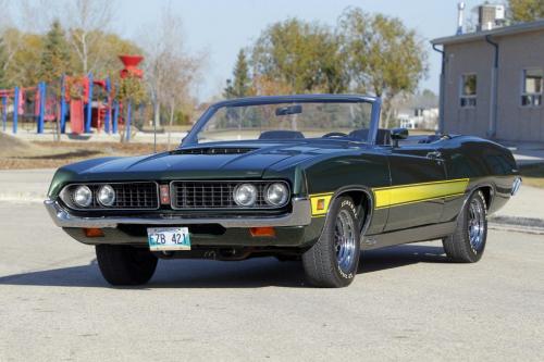 CLASSIC CAR - Tim Parkhill's 1971 Torino GT Convertable. October 16, 2012  BORIS MINKEVICH / WINNIPEG FREE PRESS