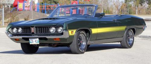 CLASSIC CAR - Tim Parkhill's 1971 Torino GT Convertable. October 16, 2012  BORIS MINKEVICH / WINNIPEG FREE PRESS