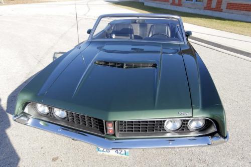 CLASSIC CAR - Tim Parkhill's 1971 Torino GT Convertable. October 16, 2012  BORIS MINKEVICH / WINNIPEG FREE PRESS