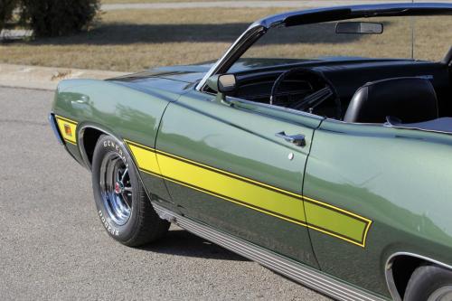 CLASSIC CAR - Tim Parkhill's 1971 Torino GT Convertable. October 16, 2012  BORIS MINKEVICH / WINNIPEG FREE PRESS