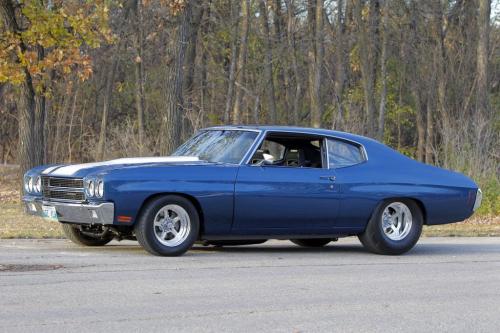 CLASSIC CAR - Jeff Sawler's 1970 Chevelle. October 17, 2012  BORIS MINKEVICH / WINNIPEG FREE PRESS