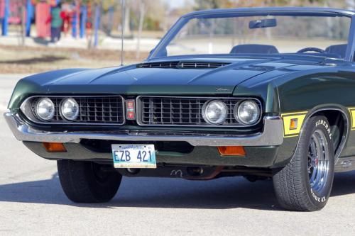 CLASSIC CAR - Tim Parkhill's 1971 Torino GT Convertable. October 16, 2012  BORIS MINKEVICH / WINNIPEG FREE PRESS