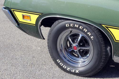 CLASSIC CAR - Tim Parkhill's 1971 Torino GT Convertable. October 16, 2012  BORIS MINKEVICH / WINNIPEG FREE PRESS