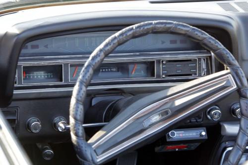 CLASSIC CAR - Tim Parkhill's 1971 Torino GT Convertable. October 16, 2012  BORIS MINKEVICH / WINNIPEG FREE PRESS