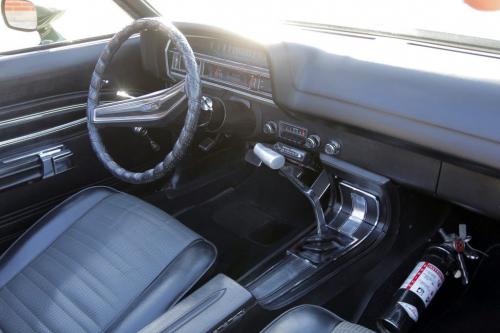 CLASSIC CAR - Tim Parkhill's 1971 Torino GT Convertable. October 16, 2012  BORIS MINKEVICH / WINNIPEG FREE PRESS