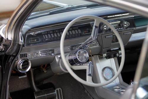 CLASSIC CAR - Don Scharf's 1962 Olds Starfire . October 16, 2012  BORIS MINKEVICH / WINNIPEG FREE PRESS