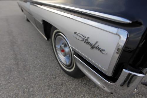 CLASSIC CAR - Don Scharf's 1962 Olds Starfire . October 16, 2012  BORIS MINKEVICH / WINNIPEG FREE PRESS