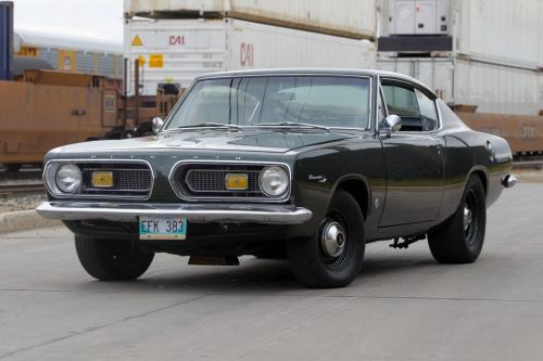 Mark Eskow's 1967 Plymouth Barracuda Formula S. September 20, 2012  BORIS MINKEVICH / WINNIPEG FREE PRESS