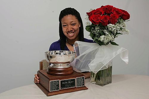 BORIS MINKEVICH / WINNIPEG FREE PRESS  070319 Catherine Daniel with her Rose Bowl trophy.