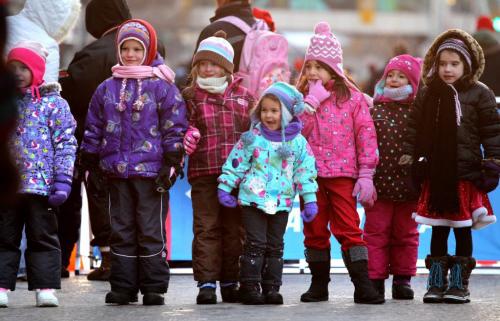 Crowds of wide eyed children gather with thier famiilies  along Portage Ave. Saturday evening during the annual Santa Claus Parade. Nov 17 ,  2012 (Ruth Bonneville/Winnipeg Free Press)