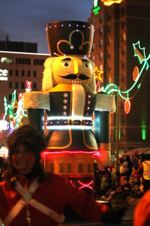 Hundreds gather along Portage Ave. to watch the many floats, clowns, elves and entertainers as they make their way down Portage Ave. during the annual Santa Claus Parade Saturday evening. Nov 17 ,  2012 (Ruth Bonneville/Winnipeg Free Press)