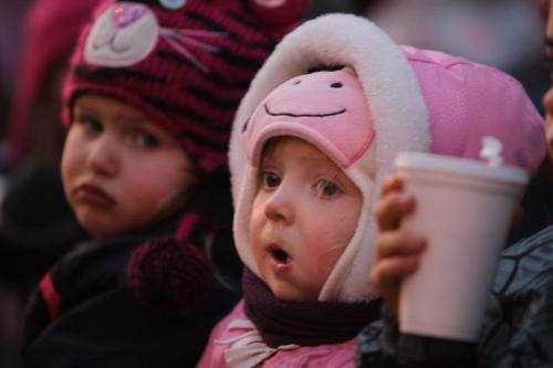 Crowds of wide eyed children gather with thier famiilies  along Portage Ave. Saturday evening during the annual Santa Claus Parade. Nov 17 ,  2012 (Ruth Bonneville/Winnipeg Free Press)