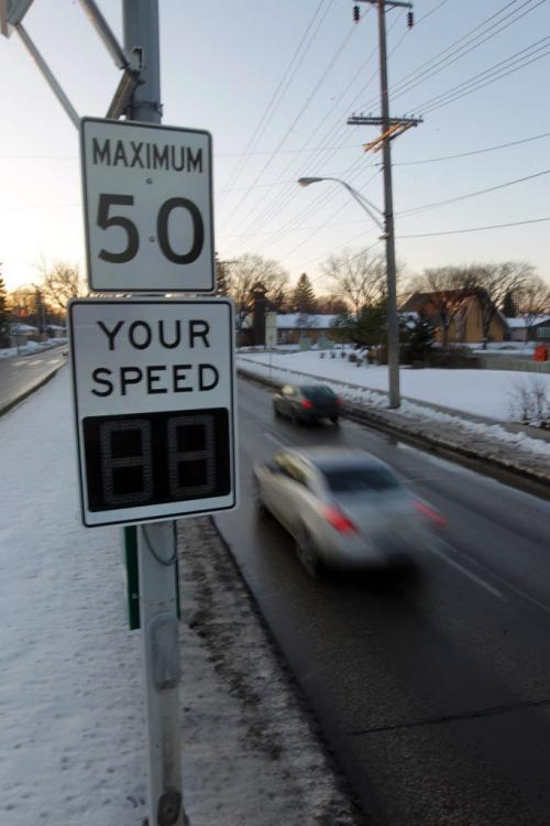 Speed signs on Grant Ave. November 19, 2012  BORIS MINKEVICH / WINNIPEG FREE PRESS