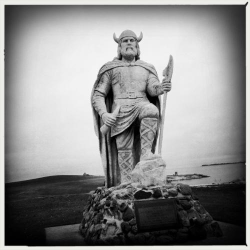 The Viking Statue in Gimli, MB 121101 - Tuesday, November 20, 2012 -  (MIKE DEAL / WINNIPEG FREE PRESS)