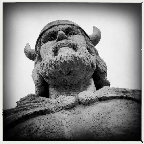 The Viking Statue in Gimli, MB 121101 - Tuesday, November 20, 2012 -  (MIKE DEAL / WINNIPEG FREE PRESS)