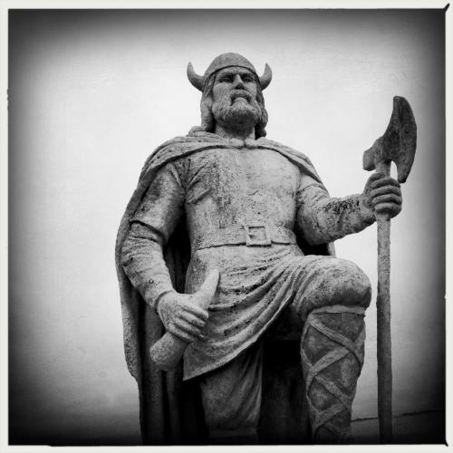 The Viking Statue in Gimli, MB 121101 - Tuesday, November 20, 2012 -  (MIKE DEAL / WINNIPEG FREE PRESS)