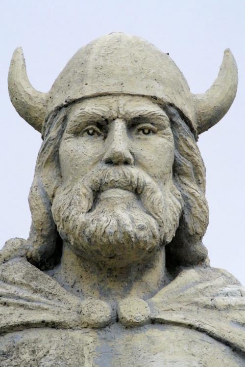 The Viking Statue in Gimli, MB 121101 - Tuesday, November 20, 2012 -  (MIKE DEAL / WINNIPEG FREE PRESS)