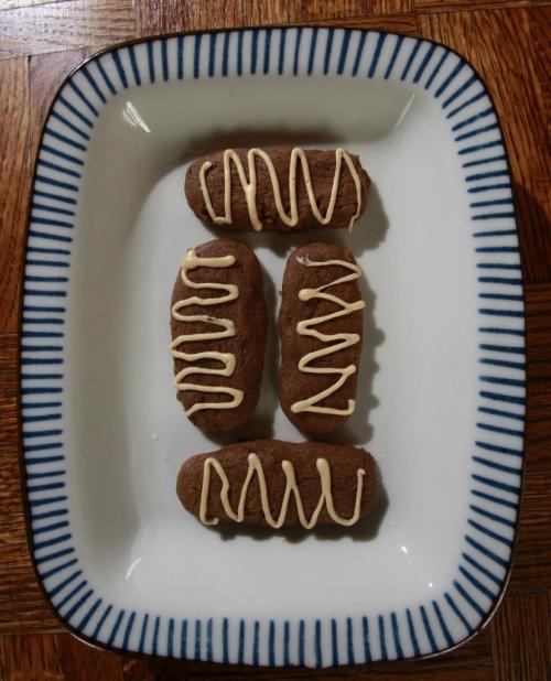 Food Front. Chocolate Coffee Fingers. Alison Gillmor story. (WAYNE GLOWACKI/WINNIPEG FREE PRESS) Winnipeg Free Press  Nov. 26   2012