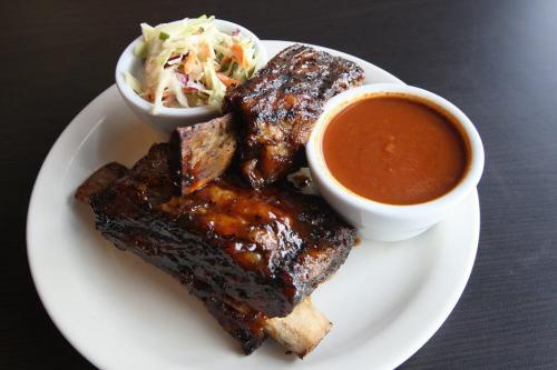 L to R  Dannys Whole Hog BBQ on Ellice Ave and Route 90 - Beef Bones with Danny's Original BQ sauce with tomato soup and house cole slaw-See Marion Warhaft food review- November 27, 2012   (JOE BRYKSA / WINNIPEG FREE PRESS)