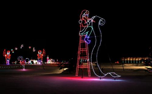 Beautiful displays of lights at the 13th annual Canad Inns Winter Wonderland display which opened Dec 1 for the Christmas season.  Standup photo   Dec 01, 2012, Ruth Bonneville  (Ruth Bonneville /  Winnipeg Free Press)
