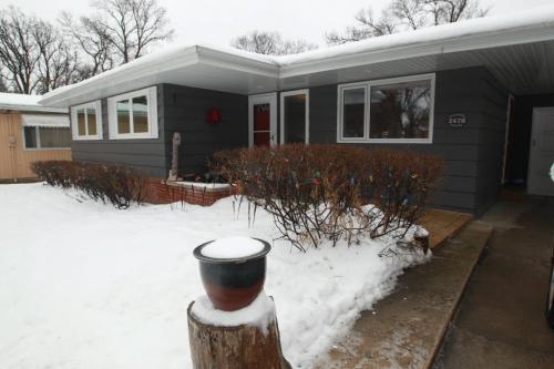 Outside View-2478 Assiniboine Cresent in St James- See Todd Lewys story- Dec 03, 2012   (JOE BRYKSA / WINNIPEG FREE PRESS)