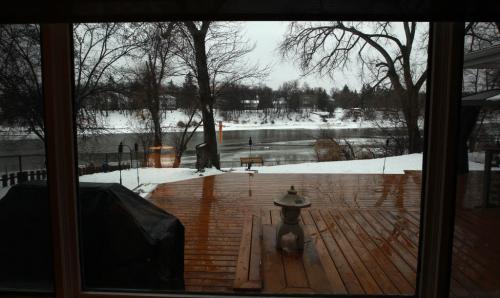 Assiniboine River view-2478 Assiniboine Cresent in St James- See Todd Lewys story- Dec 03, 2012   (JOE BRYKSA / WINNIPEG FREE PRESS)