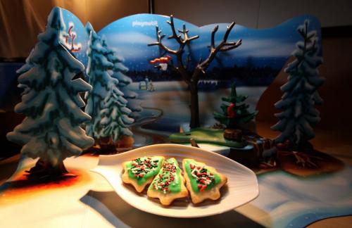 12 Days of Christmas Bullet Proof Sugar Cookies .....Phil Hossack / Winnipeg Free Press - December 12, 2012