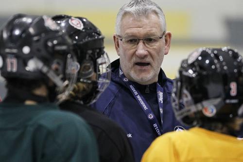 Winnipeg Jets new assistant coach Perry Pearn coaches a minor league hockey camp at MTS Iceplex Monday, December 10, 2012. (John Woods/Winnipeg Free Press)