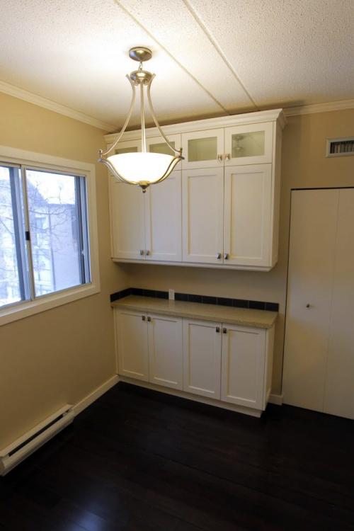 RESALE HOMES - 4302, 65 Swindon Way in Tuxedo. December 14, 2012  BORIS MINKEVICH / WINNIPEG FREE PRESS