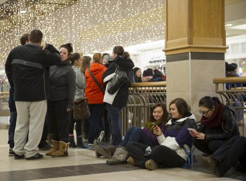 122612 Winnipeg -  Hundreds of people (mostly women) waited in line for the 8AM opening of the Polo Park Lululemon  store on Boxing Day.  DAVID LIPNOWSKI / WINNIPEG FREE PRESS
