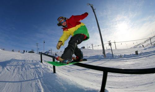 Joseph Kelly, 18, a snowboarder, riding at Springhill, Saturday, December 29, 2012. (TREVOR HAGAN/WINNIPEG FREE PRESS)