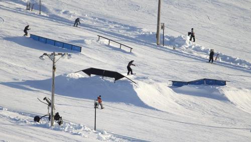 Skiers and snowboarders dot the hill at Springhill, Saturday, December 29, 2012. (TREVOR HAGAN/WINNIPEG FREE PRESS)