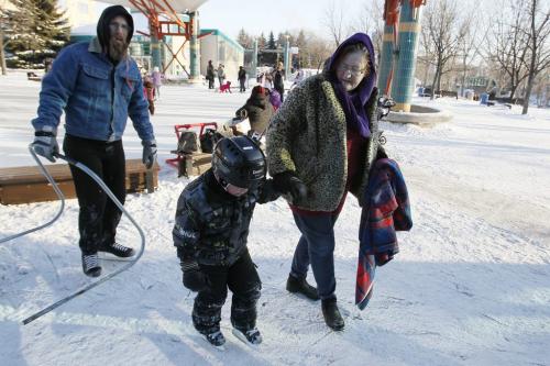 December 29, 2012 - 121229 - Dorothy Hussey with her grandchild skate at the Forks Saturday December 29, 2012. Dorothy Hussey talked about her resolutions. John Woods / Winnipeg Free Press