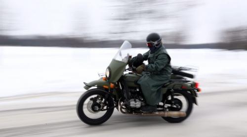 Rowan Horrick and his dog, Doog, on an Ural motorcycle during a ride through Assiniboine Park, Sunday, December 30, 2012. (TREVOR HAGAN/WINNIPEG FREE PRESS)