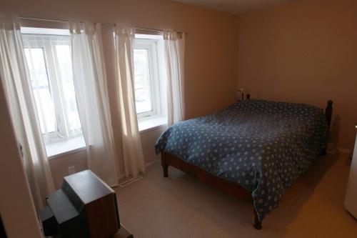 19 Abercorn Grove in CharleswoodMaster bedroom- See Todd Lewys Homes story- January 02, 2013   (JOE BRYKSA / WINNIPEG FREE PRESS)