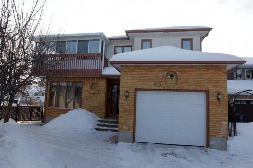 HOMES - 63 Tudor Cres. January 21, 2013  BORIS MINKEVICH / WINNIPEG FREE PRESS