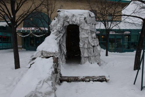 Warming huts created by architecture students will be moved onto the Forks River Trail this weekend. Apparition hut. Jan 24, 2013, Ruth Bonneville  (Ruth Bonneville /  Winnipeg Free Press)