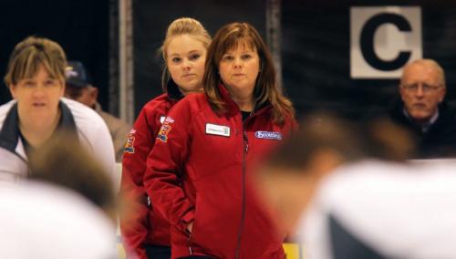 Katie Spencer and her mom Barb (right) at the Tournament of Hearts in Stonewall Thursday afternoon. January 24, 2013 - (Phil Hossack / Winnipeg Free Press)