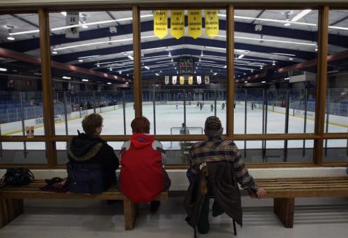 Warroad, Minnesota- People watch the Warrod squirt a team play in The Gardens  the squirts were taking on the team from Hallock, Minnesota-See Randy Turners hockey FYI  story- January 29, 2013   (JOE BRYKSA / WINNIPEG FREE PRESS)