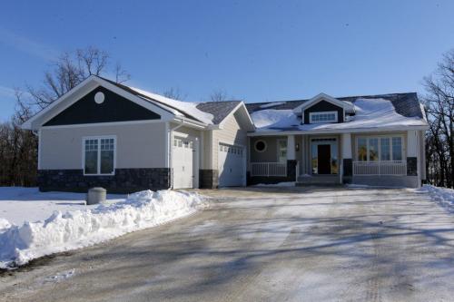 HOMES - 131 Deer Pointe Drive. Feb 26, 2013  BORIS MINKEVICH / WINNIPEG FREE PRESS