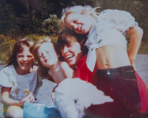 030213 Winnipeg-  Stratton family photo with  Nicki, Tara, and Krystal Stratton with their mother Audrey. For Gord Sinclair article. DAVID LIPNOWSKI / WINNIPEG FREE PRESS