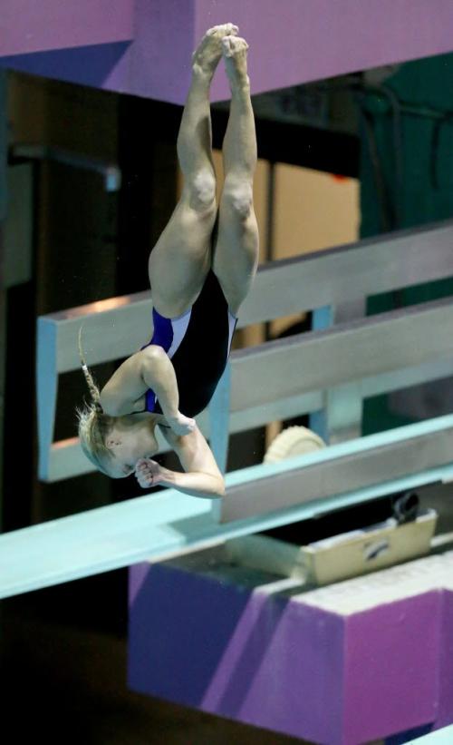Aimee Harrison, from Winnipeg, competes in the Womens Open 3M Diving Finals of the 2013 Winter Senior Nationals at Pan Am Pool, Sunday, March 3, 2013. (TREVOR HAGAN/WINNIPEG FREE PRESS)
