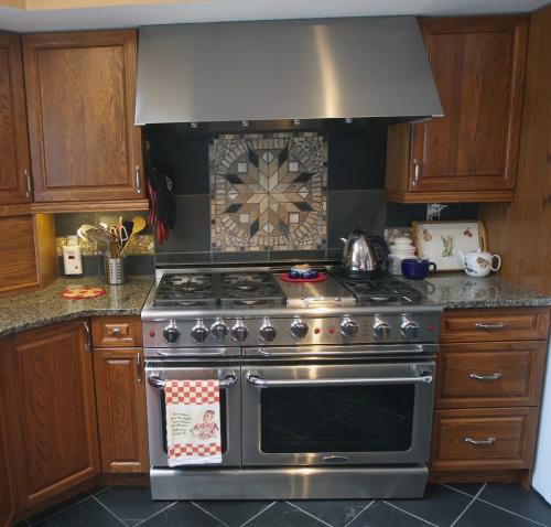amazing gas stove/oven/grill- 113 Blythefield Road in SanfordSee Todd Lewys story- March 06, 2013   (JOE BRYKSA / WINNIPEG FREE PRESS)