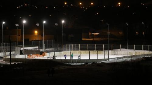 Some hockey players playing shinny behind Valley Gardens Community Centre, Saturday, March 9, 2013. (TREVOR HAGAN/WINNIPEG FREE PRESS)
